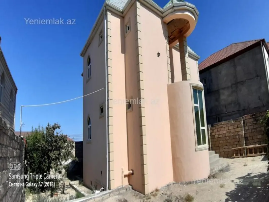 Satılır 4 otaqlı həyət evi 160 m²