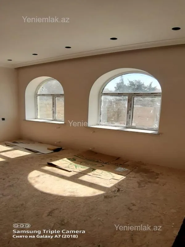 Satılır 4 otaqlı həyət evi 160 m²