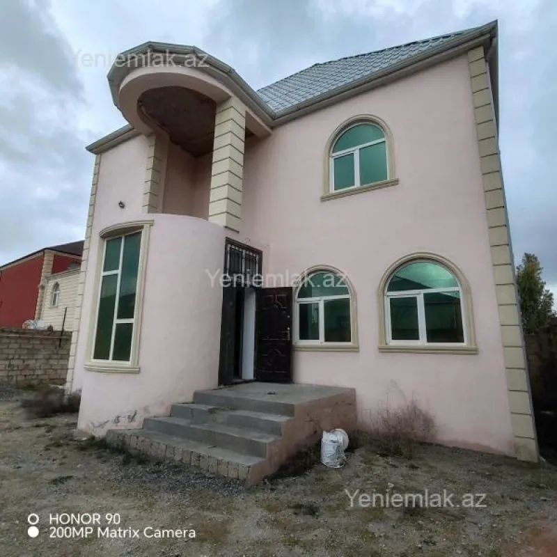Satılır 4 otaqlı həyət evi 160 m²