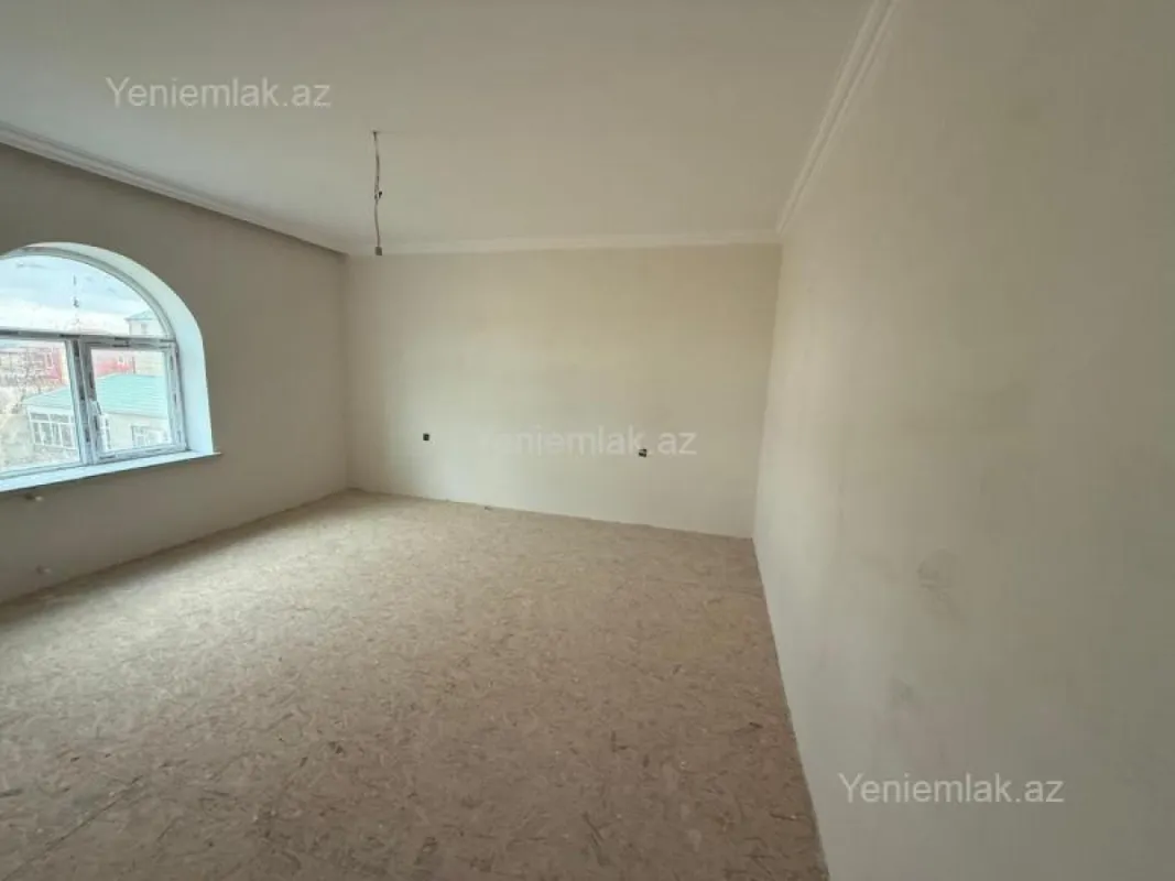 Satılır 4 otaqlı həyət evi 160 m²