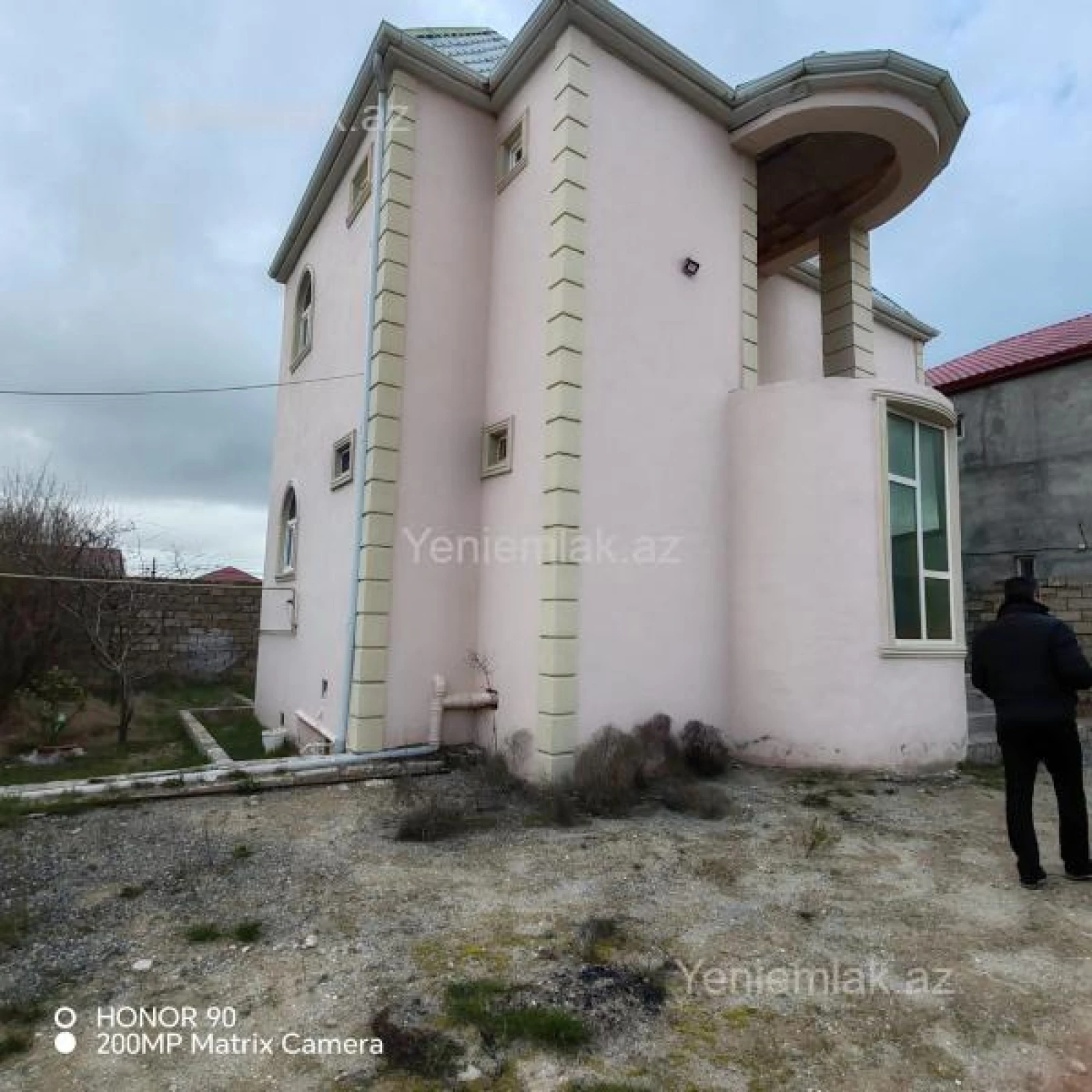 Satılır 4 otaqlı həyət evi 160 m²