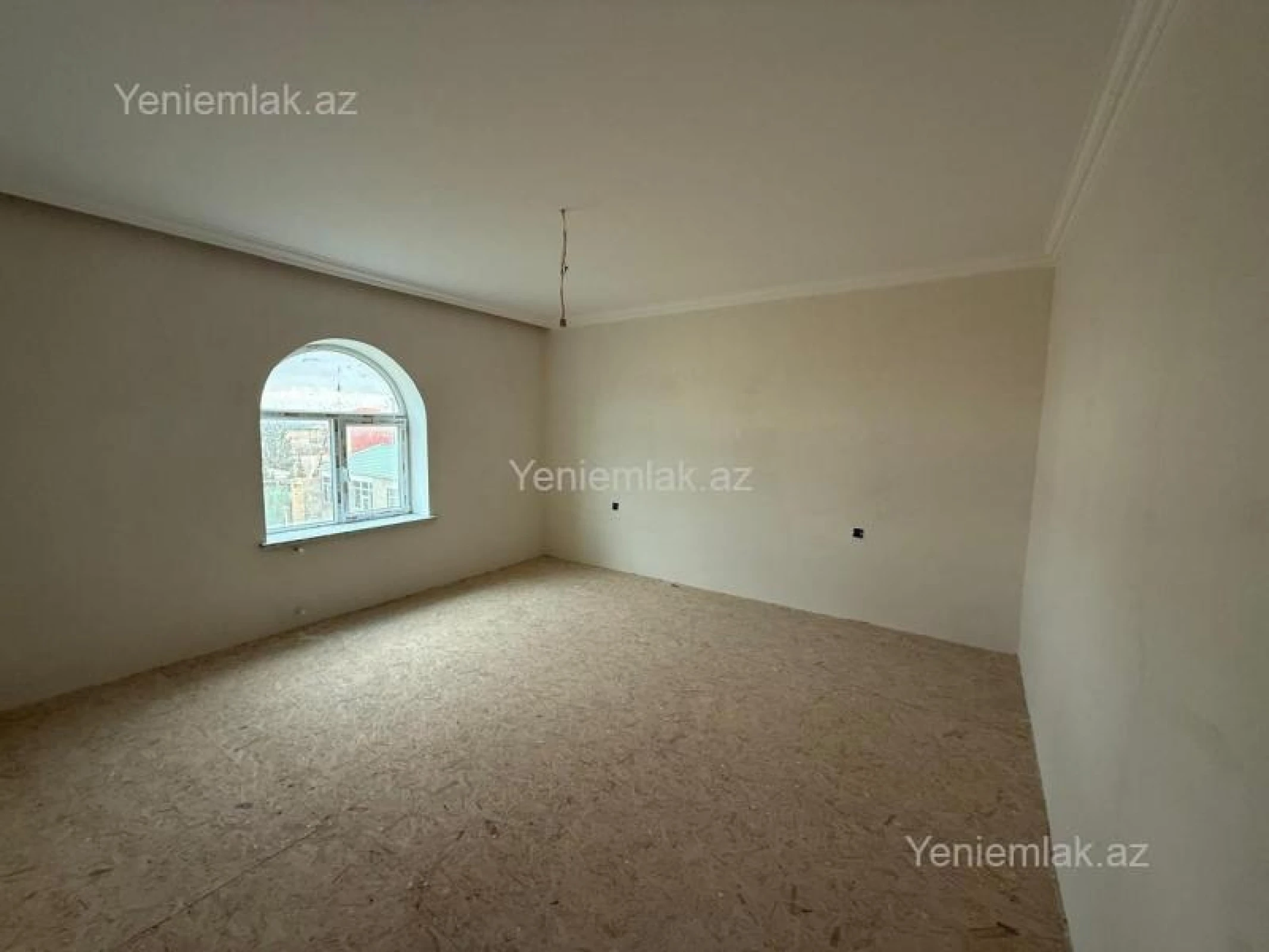 Satılır 4 otaqlı həyət evi 160 m²