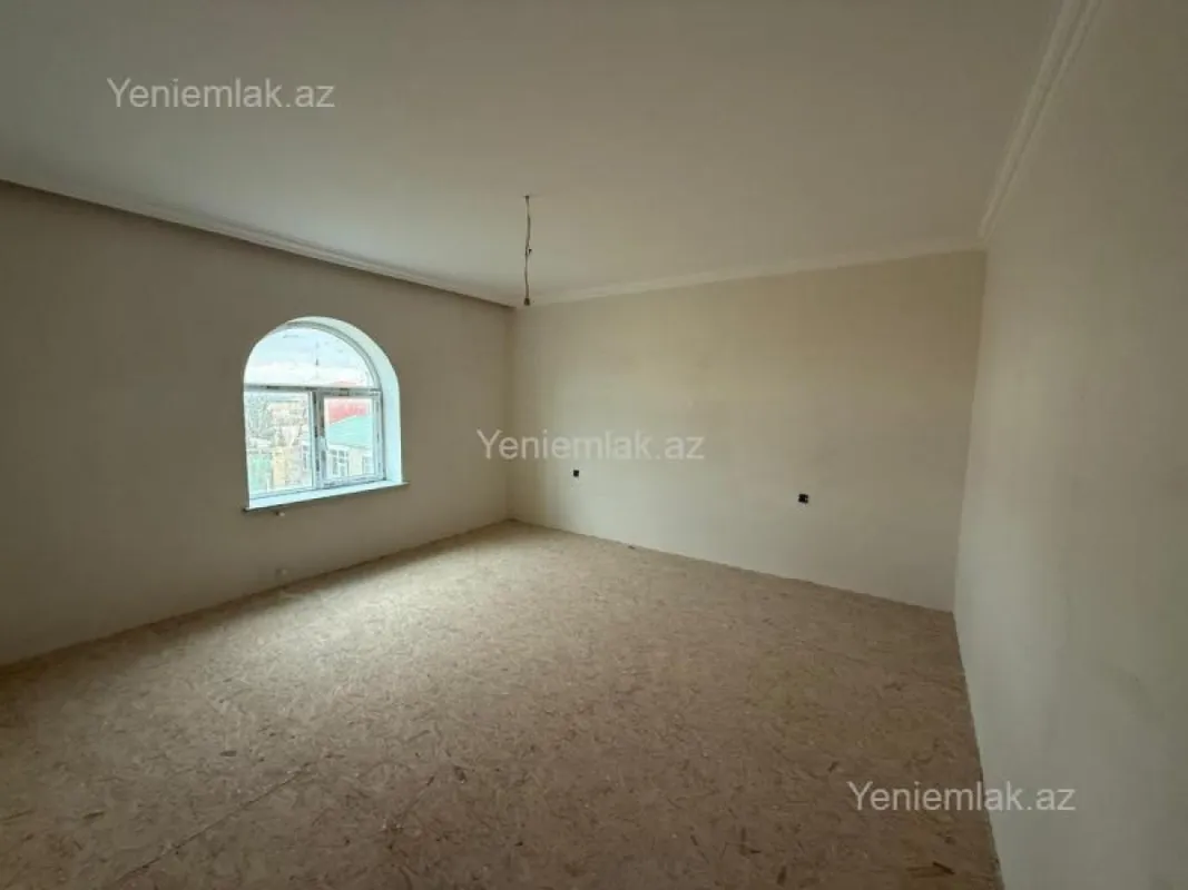 Satılır 4 otaqlı həyət evi 160 m²