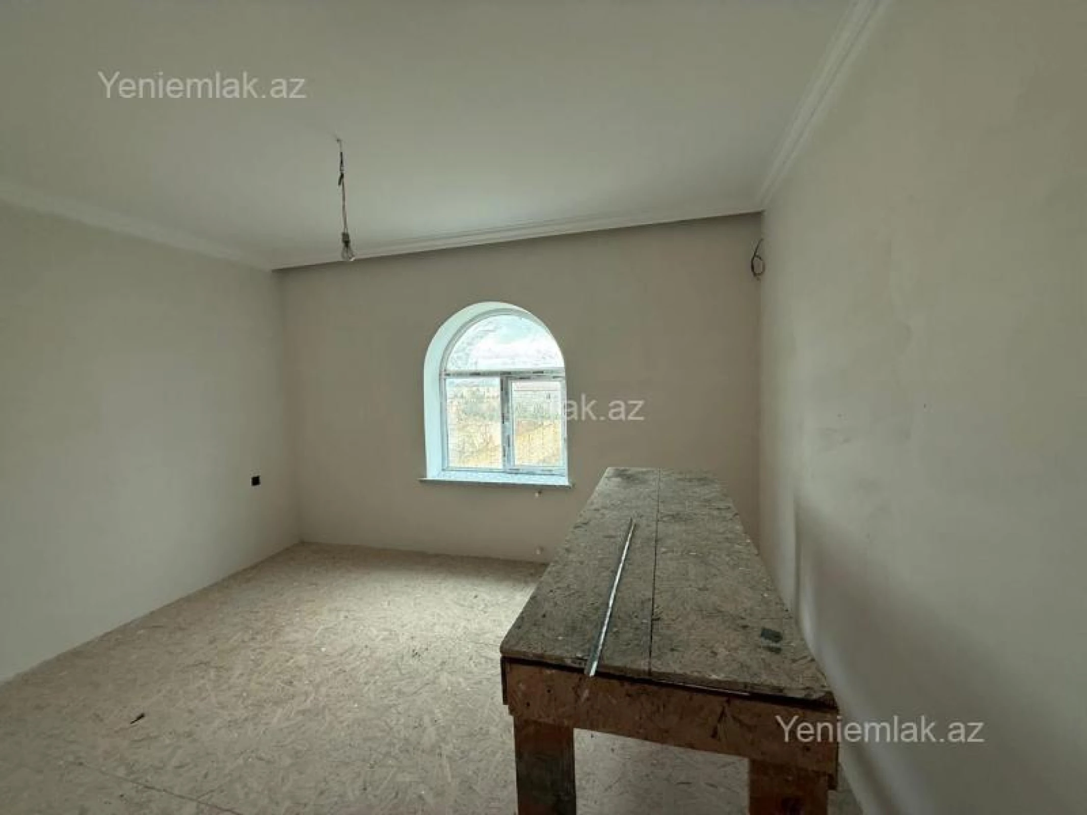 Satılır 4 otaqlı həyət evi 160 m²