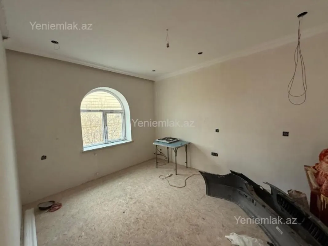 Satılır 4 otaqlı həyət evi 160 m²