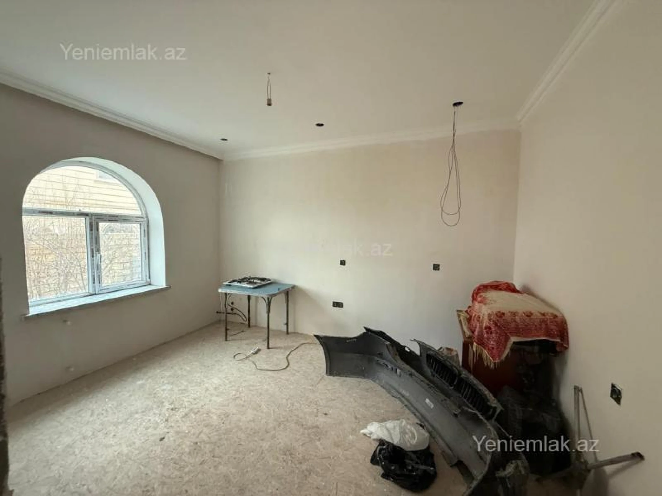 Satılır 4 otaqlı həyət evi 160 m²