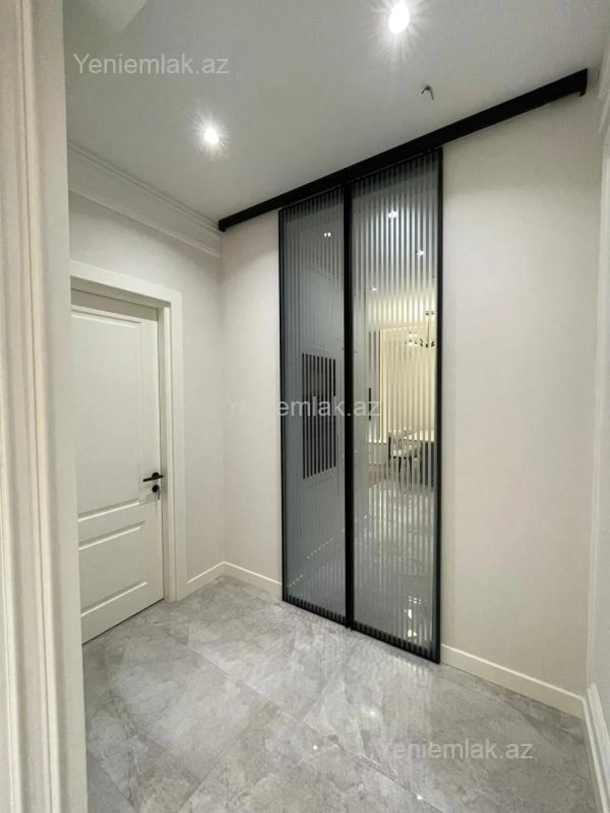 Satılır 3 otaqlı yeni tikili 92 m²