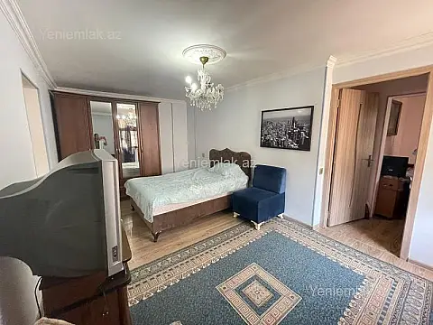 Satılır 5 otaqlı həyət evi 165 m²