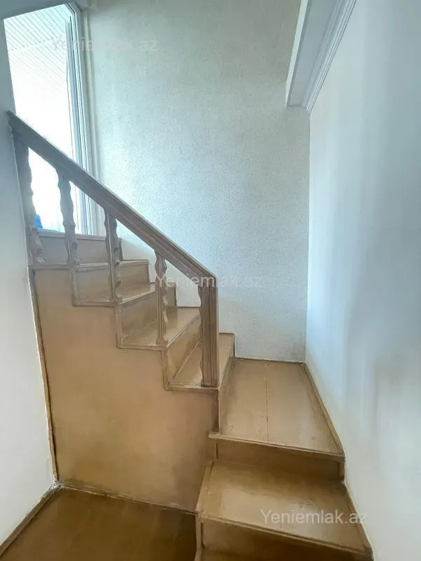 Satılır 5 otaqlı həyət evi 165 m²