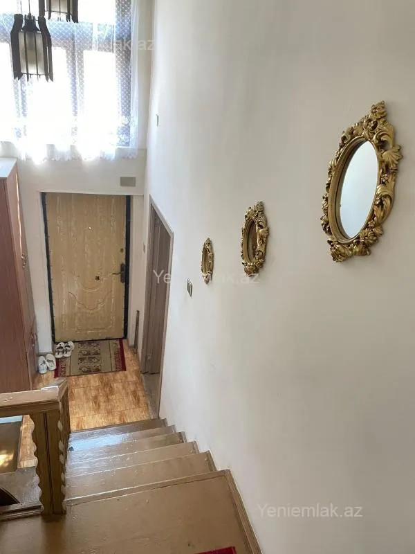 Satılır 5 otaqlı həyət evi 165 m²