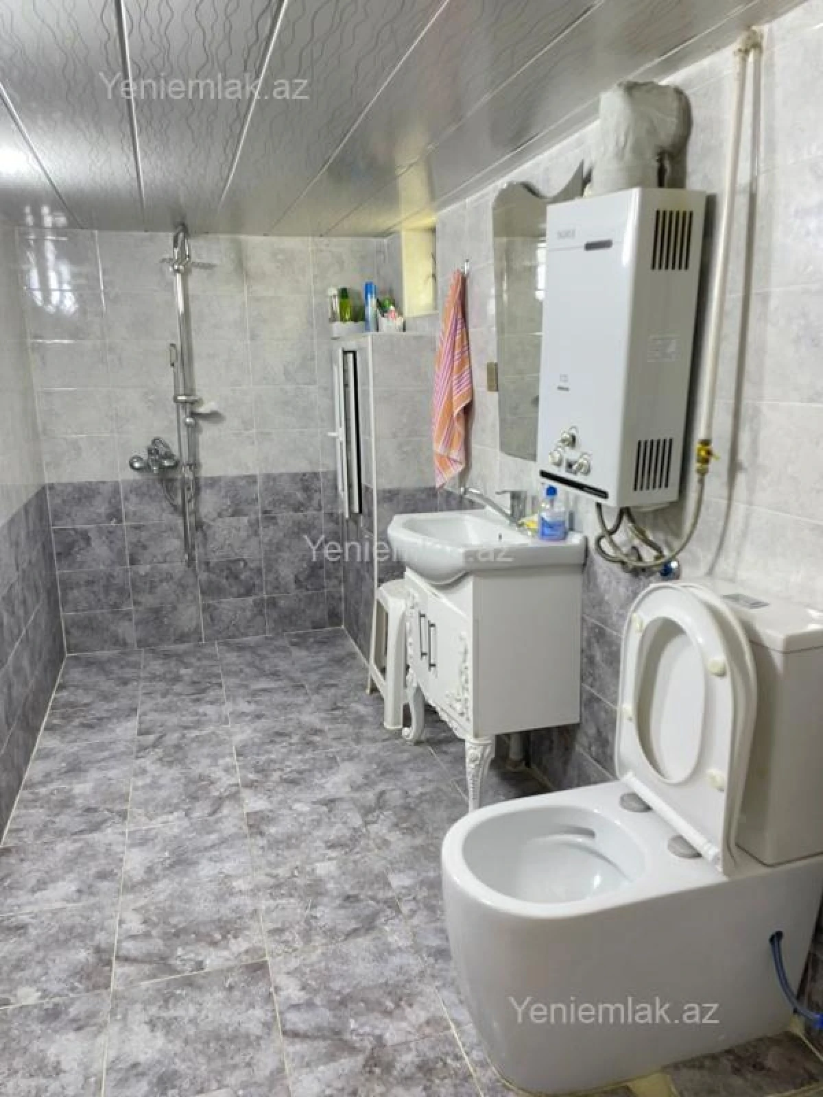 Satılır 5 otaqlı həyət evi 165 m²