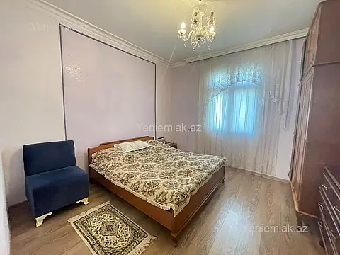 Satılır 5 otaqlı həyət evi 165 m²