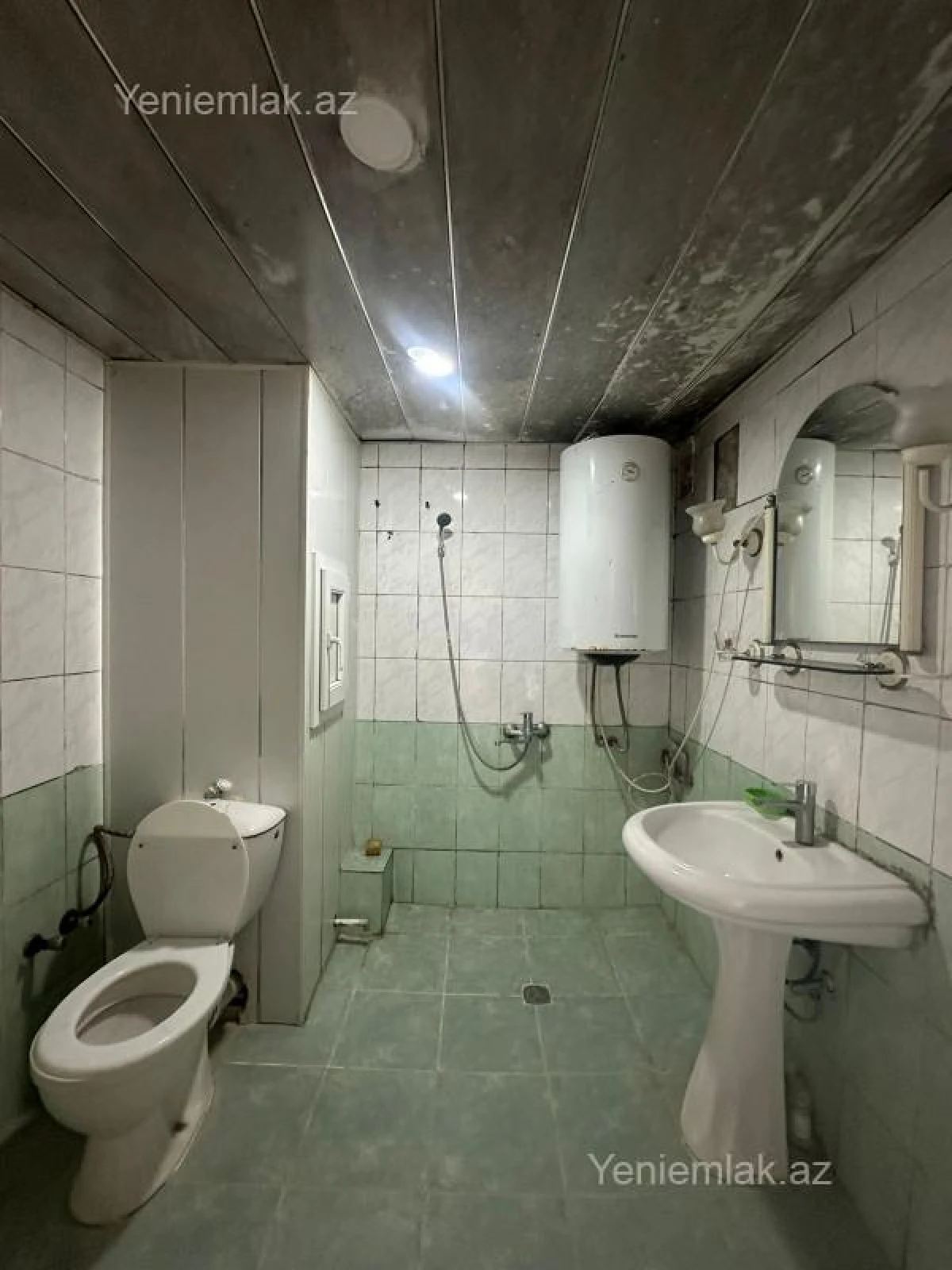 Satılır 3 otaqlı köhnə tikili 80 m²