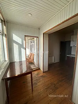 Satılır 3 otaqlı köhnə tikili 80 m²