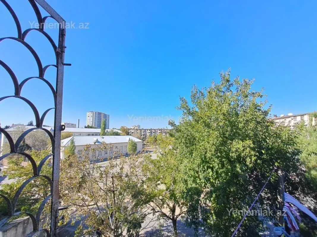 Satılır 2 otaqlı köhnə tikili 45 m²