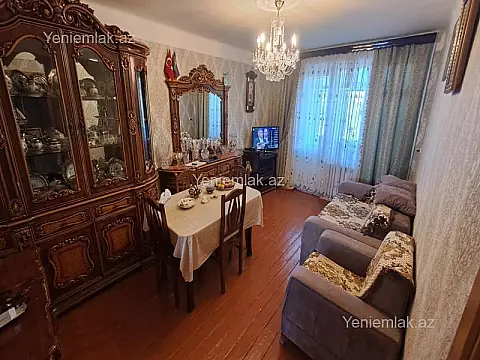 Satılır 2 otaqlı köhnə tikili 45 m²