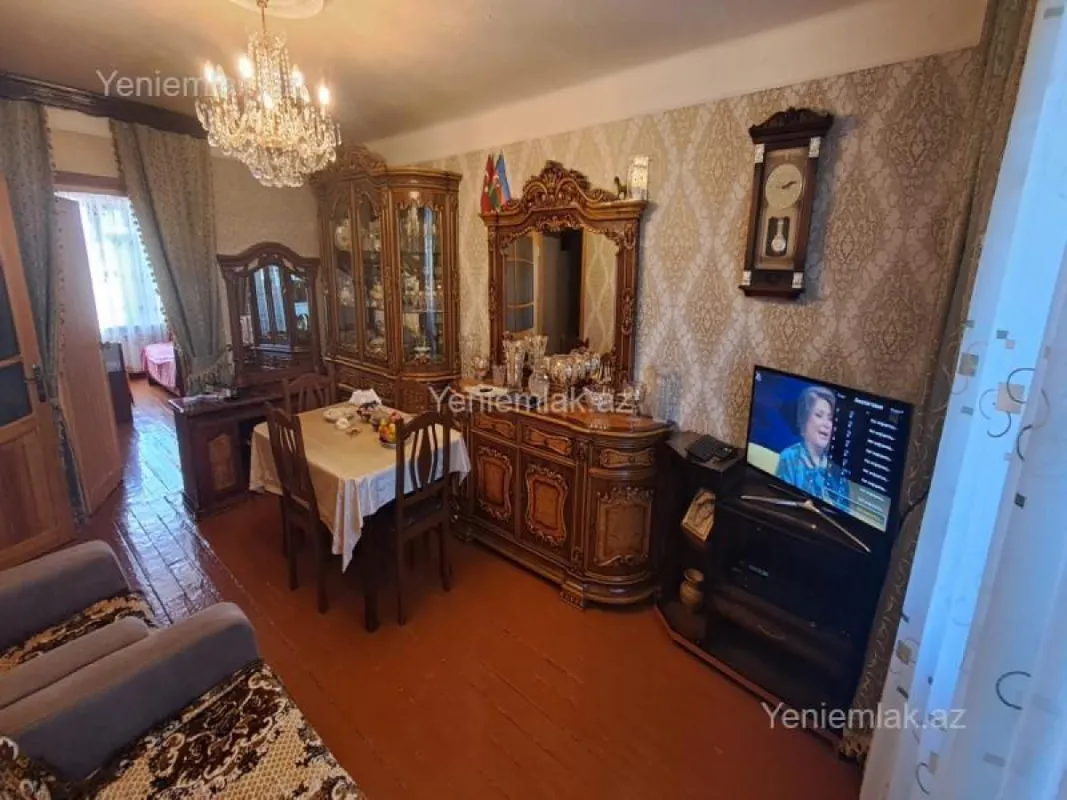 Satılır 2 otaqlı köhnə tikili 45 m²