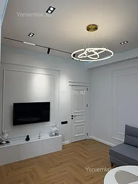 Satılır 3 otaqlı yeni tikili 80 m²