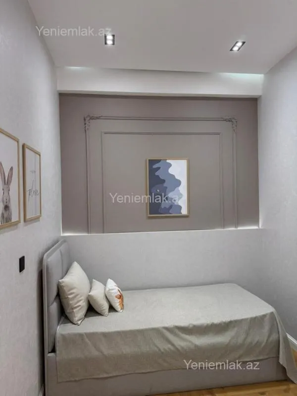 Satılır 3 otaqlı yeni tikili 80 m²