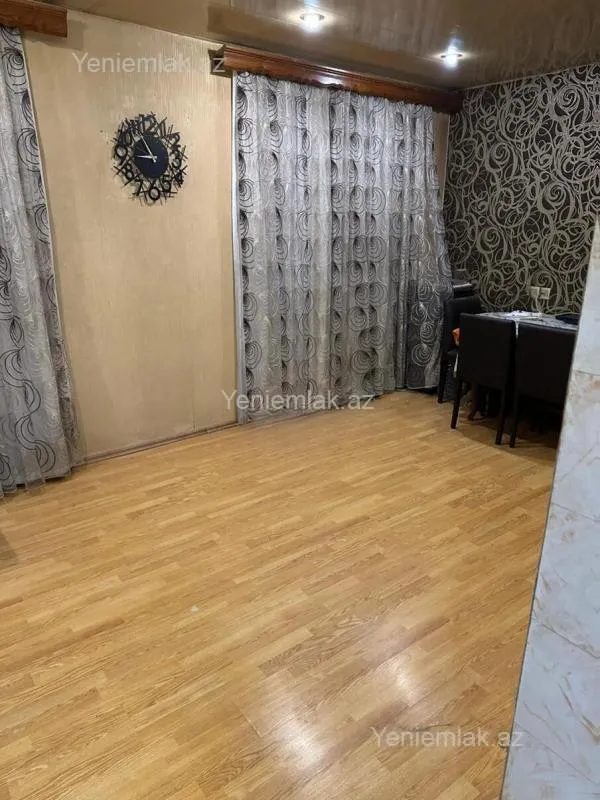 Satılır 2 otaqlı köhnə tikili 50 m²
