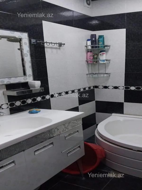 Satılır 3 otaqlı köhnə tikili 85 m²