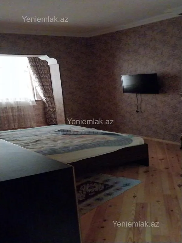 Satılır 3 otaqlı köhnə tikili 85 m²