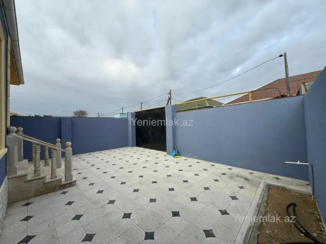 Satılır 3 otaqlı həyət evi 100 m²