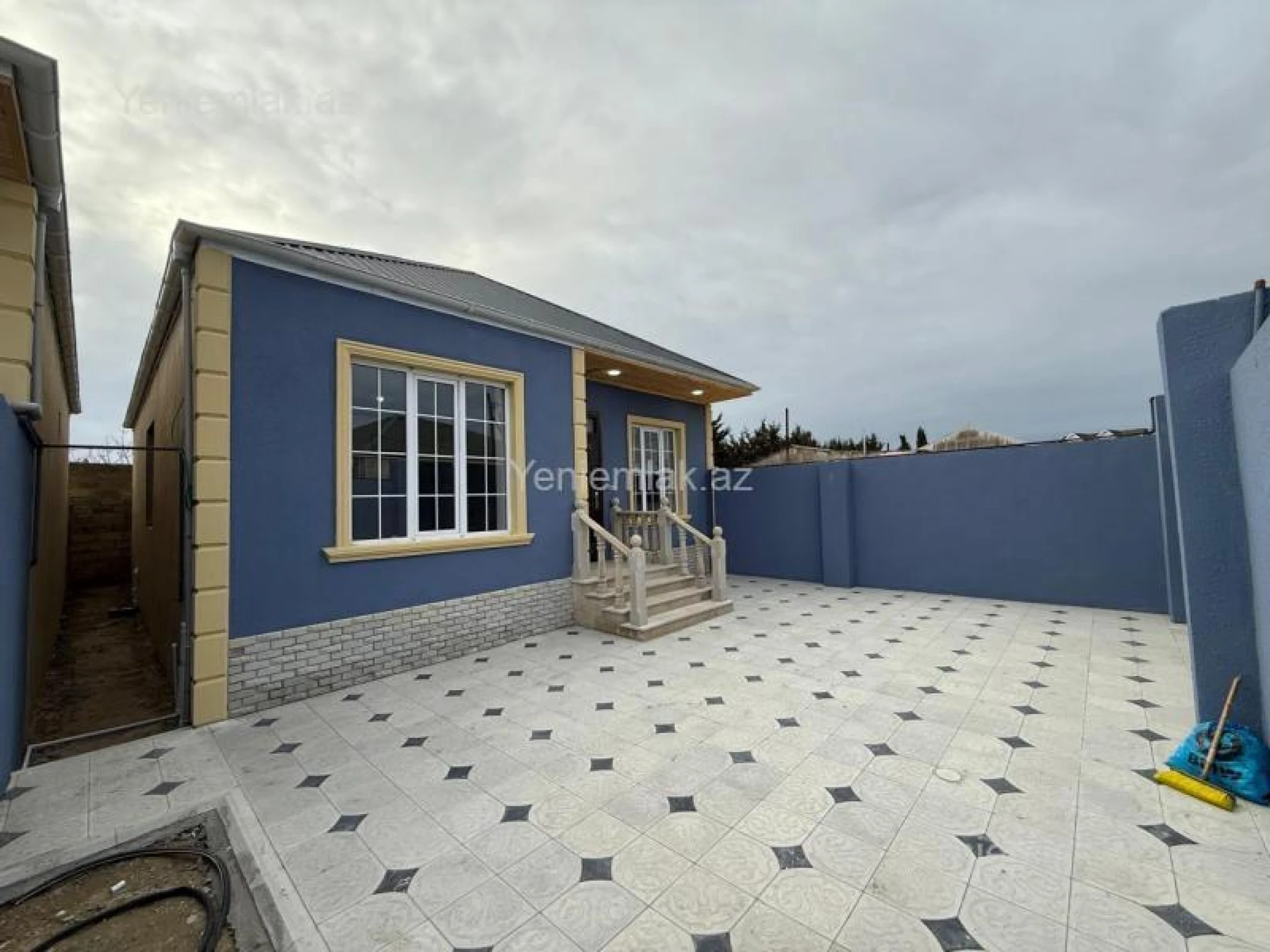 Satılır 3 otaqlı həyət evi 100 m²