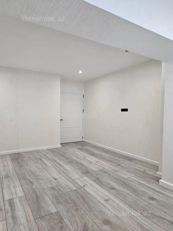 Satılır 3 otaqlı köhnə tikili 75 m²
