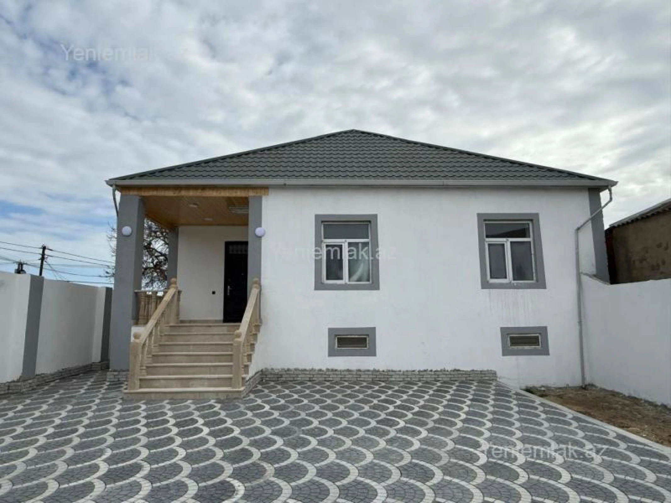 Satılır 4 otaqlı həyət evi 120 m²