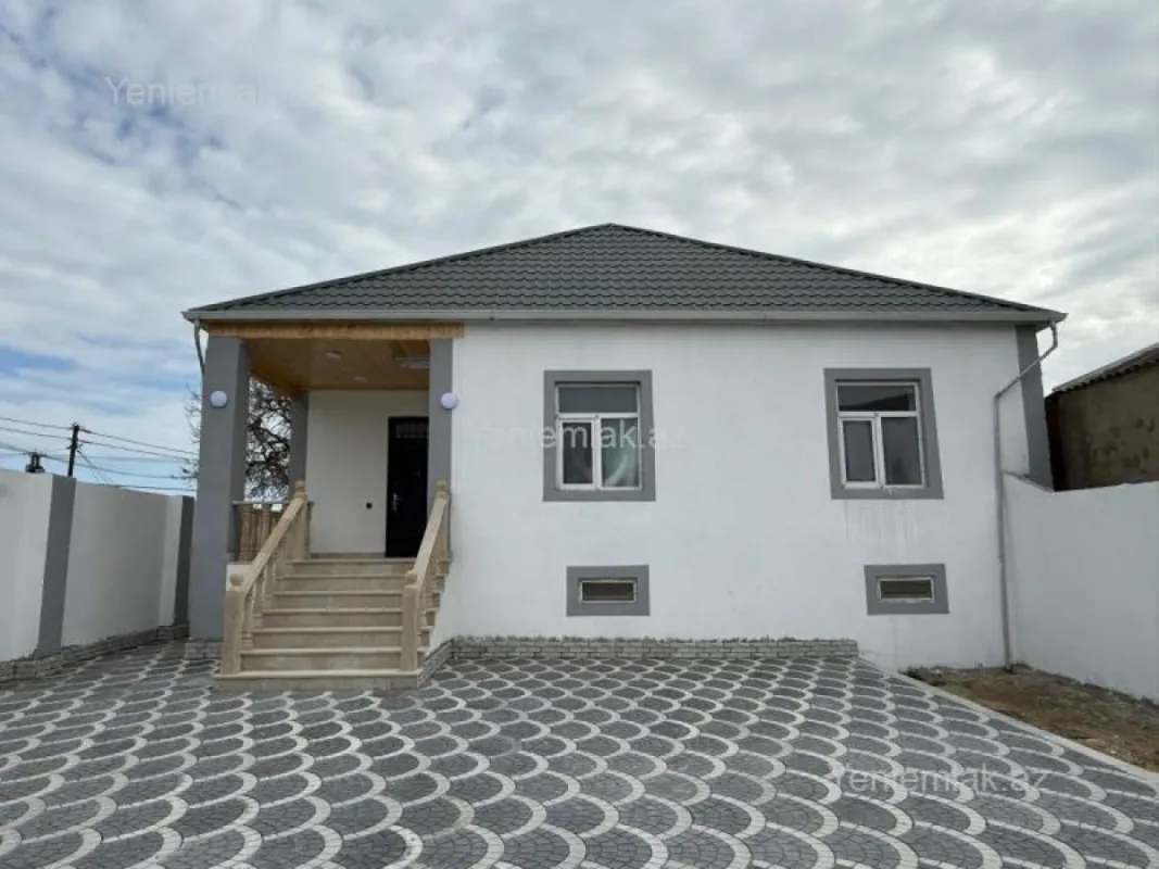 Satılır 4 otaqlı həyət evi 120 m²