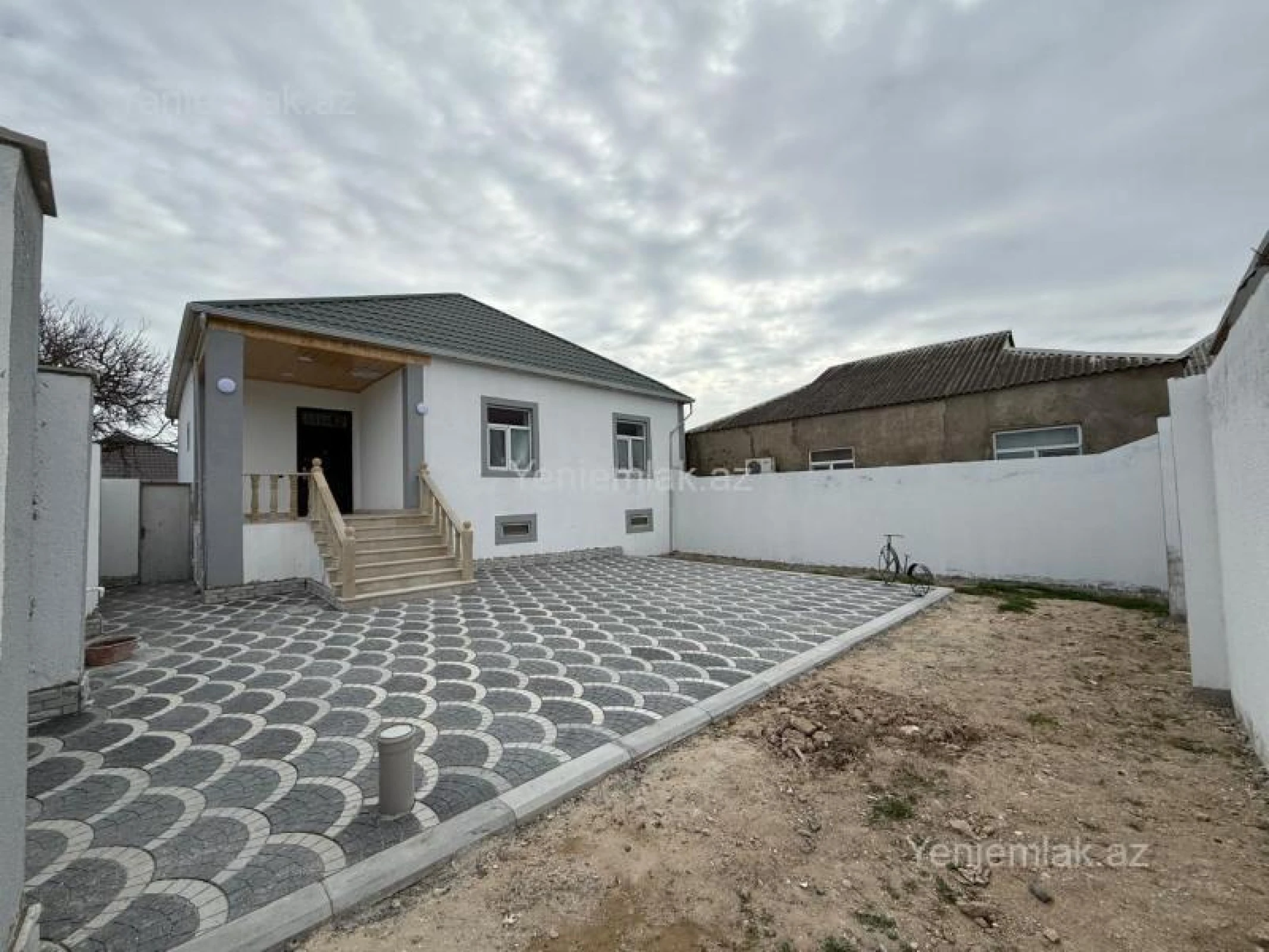 Satılır 4 otaqlı həyət evi 120 m²
