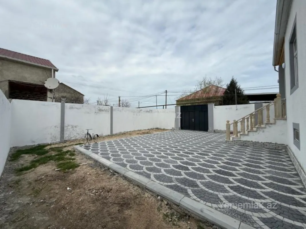 Satılır 4 otaqlı həyət evi 120 m²