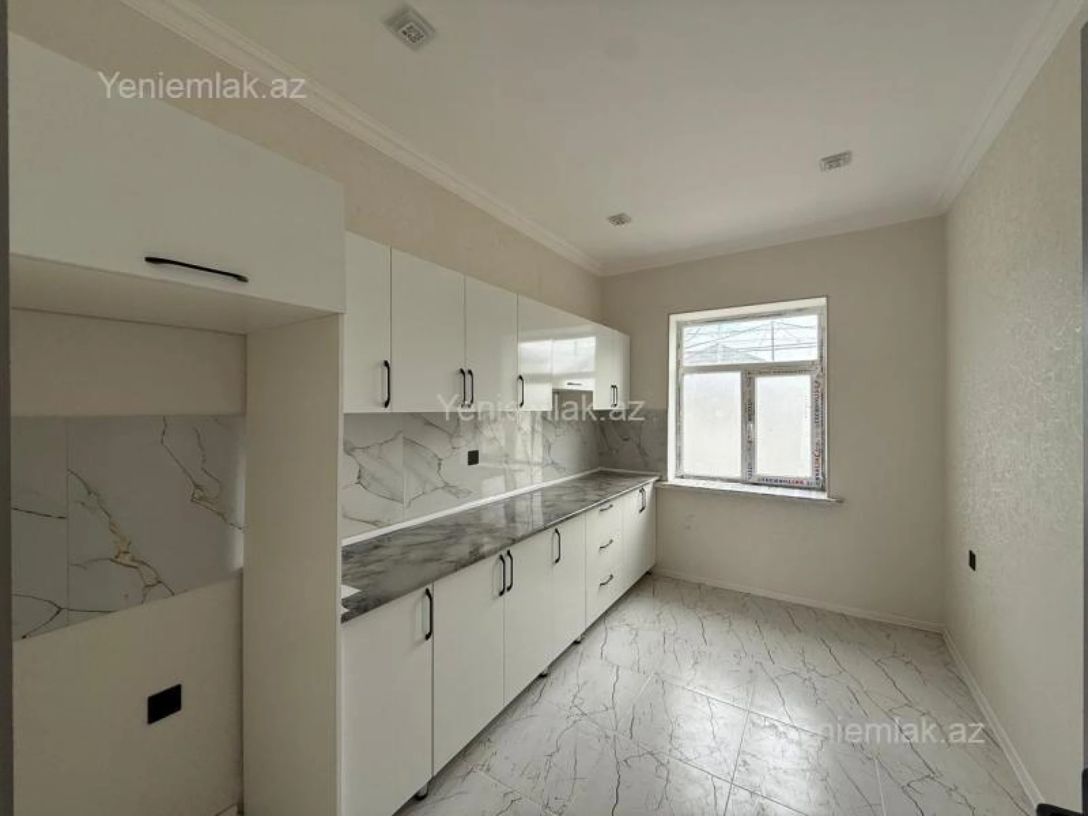 Satılır 4 otaqlı həyət evi 120 m²