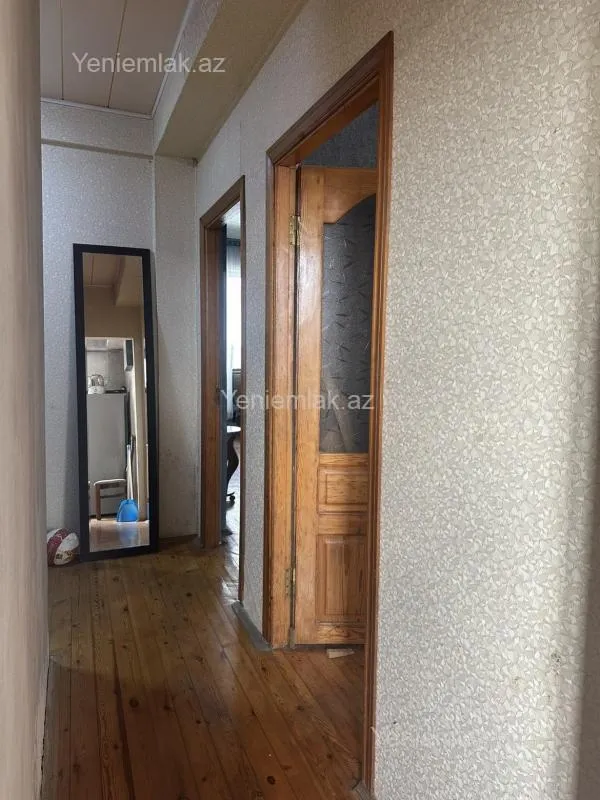 Satılır 2 otaqlı köhnə tikili 66 m²