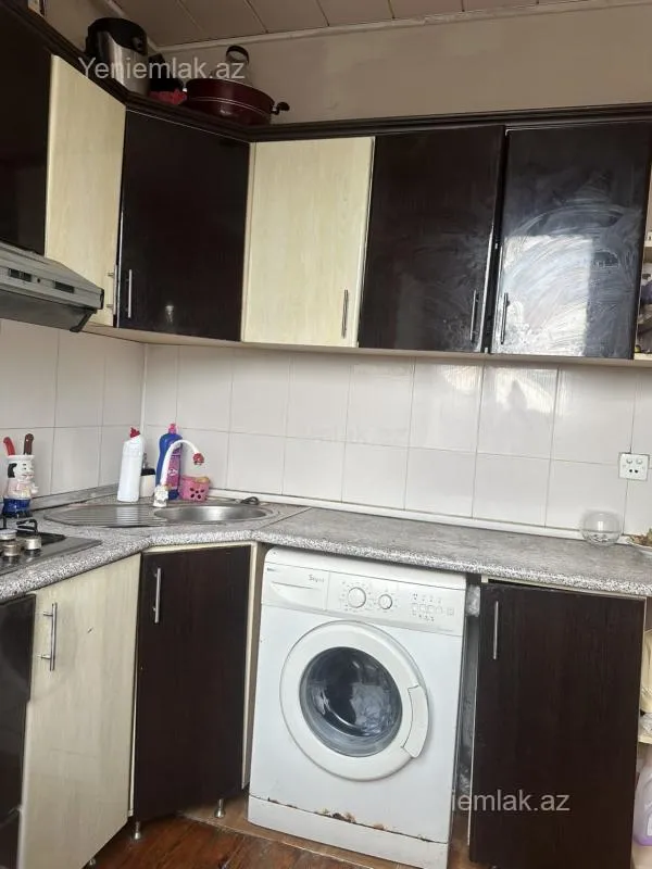Satılır 2 otaqlı köhnə tikili 66 m²