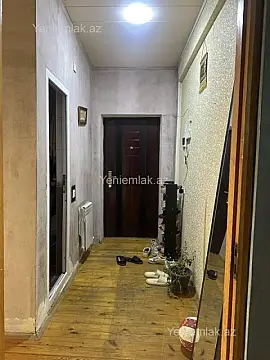 Satılır 2 otaqlı köhnə tikili 66 m²