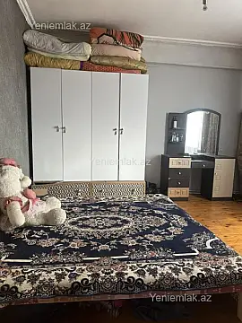 Satılır 2 otaqlı köhnə tikili 66 m²