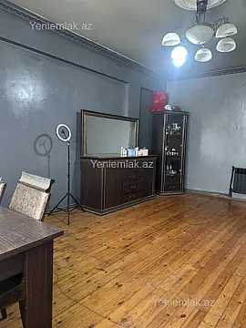 Satılır 2 otaqlı köhnə tikili 66 m²