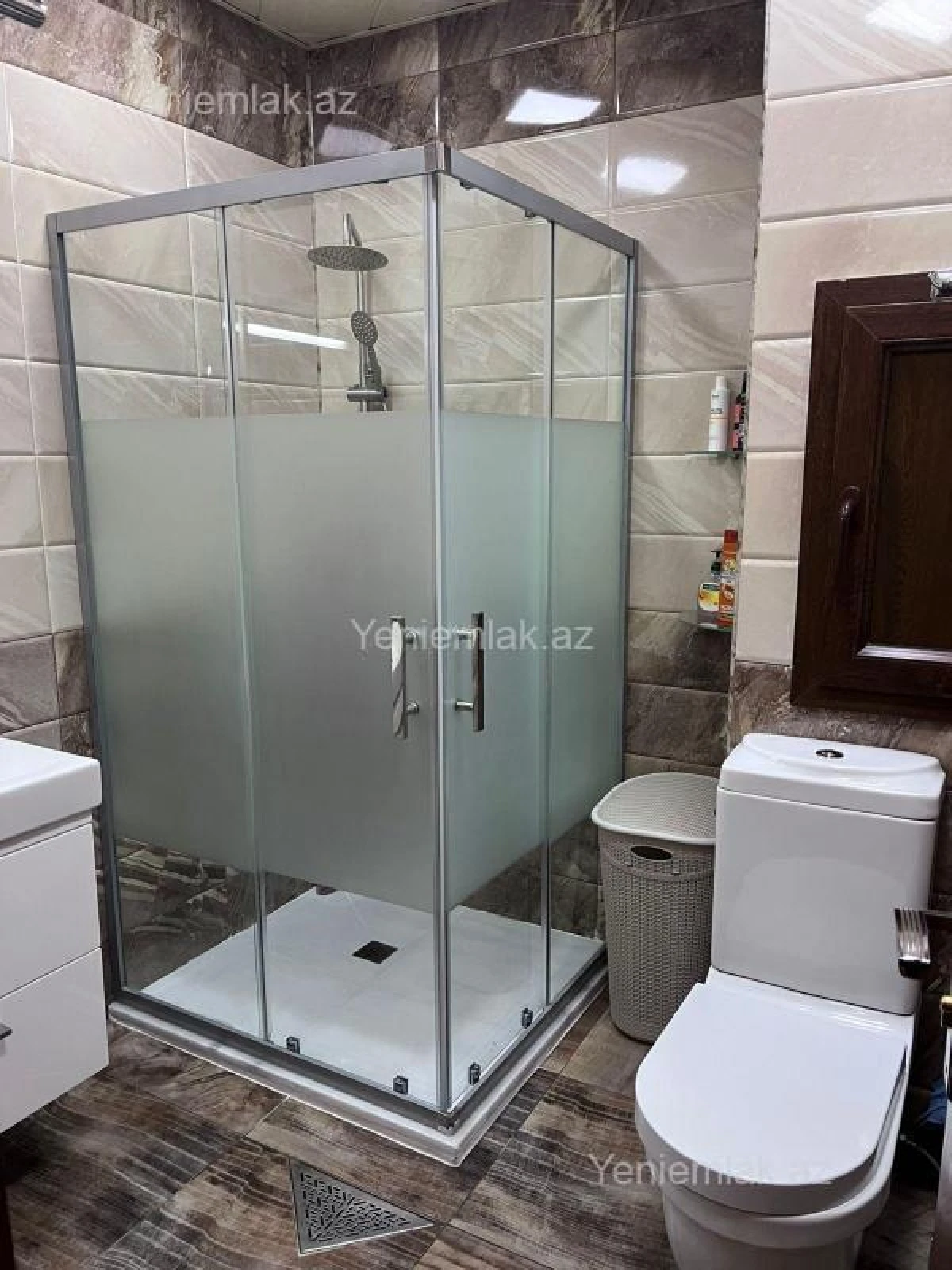 Satılır 4 otaqlı köhnə tikili 120 m²