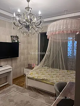 Satılır 4 otaqlı köhnə tikili 120 m²