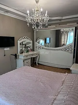 Satılır 4 otaqlı köhnə tikili 120 m²