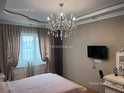 Satılır 4 otaqlı köhnə tikili 120 m²