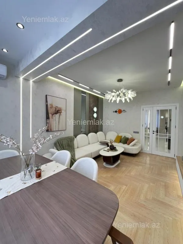 Satılır 3 otaqlı yeni tikili 114 m²