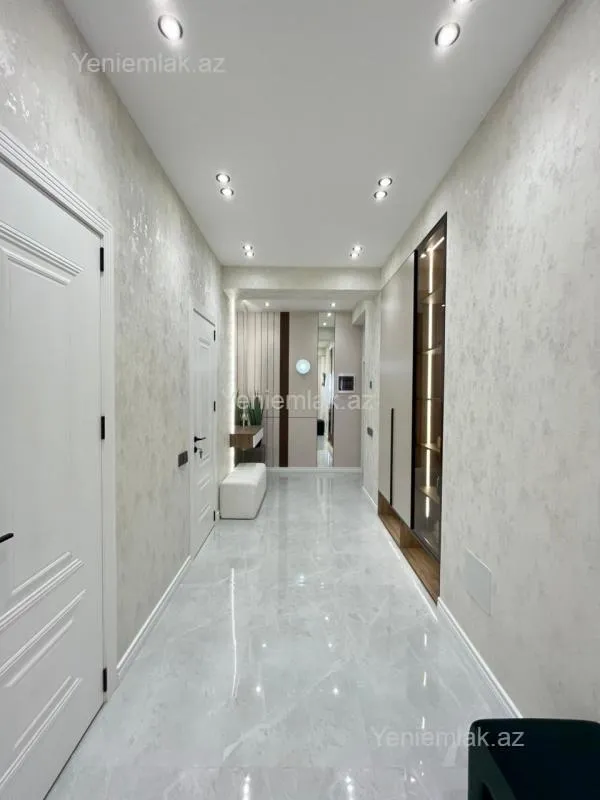 Satılır 3 otaqlı yeni tikili 114 m²