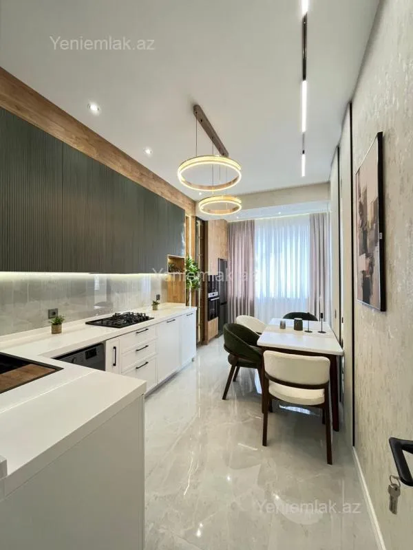 Satılır 3 otaqlı yeni tikili 114 m²