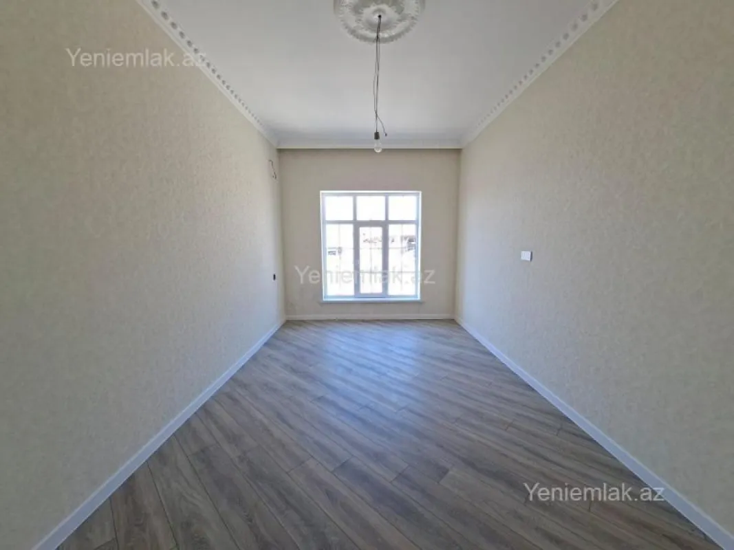 Satılır 5 otaqlı həyət evi 180 m²