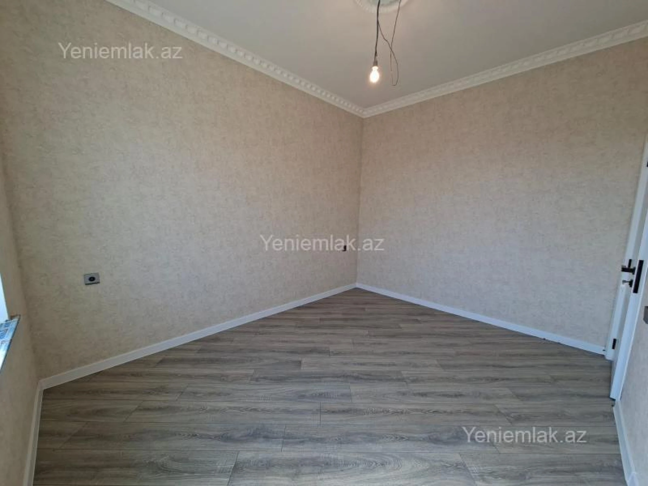 Satılır 5 otaqlı həyət evi 180 m²