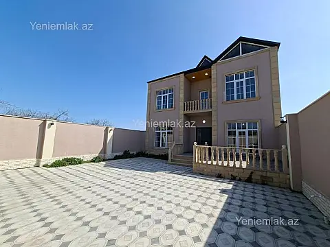 Satılır 5 otaqlı həyət evi 180 m²