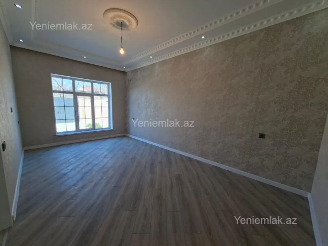 Satılır 5 otaqlı həyət evi 180 m²